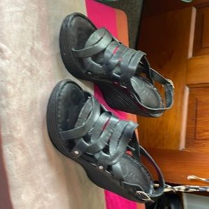 Born Wedges size 8 leather